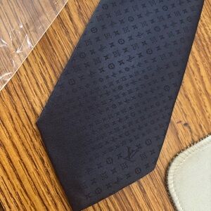 Luxury Navy blue Louis Vuitton Designer Tie